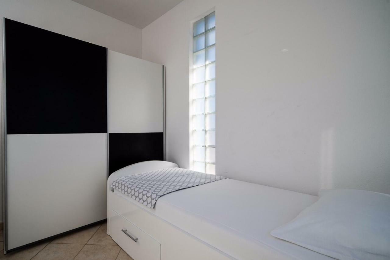 Apartments "Villa Antea" Vinišće Екстериор снимка