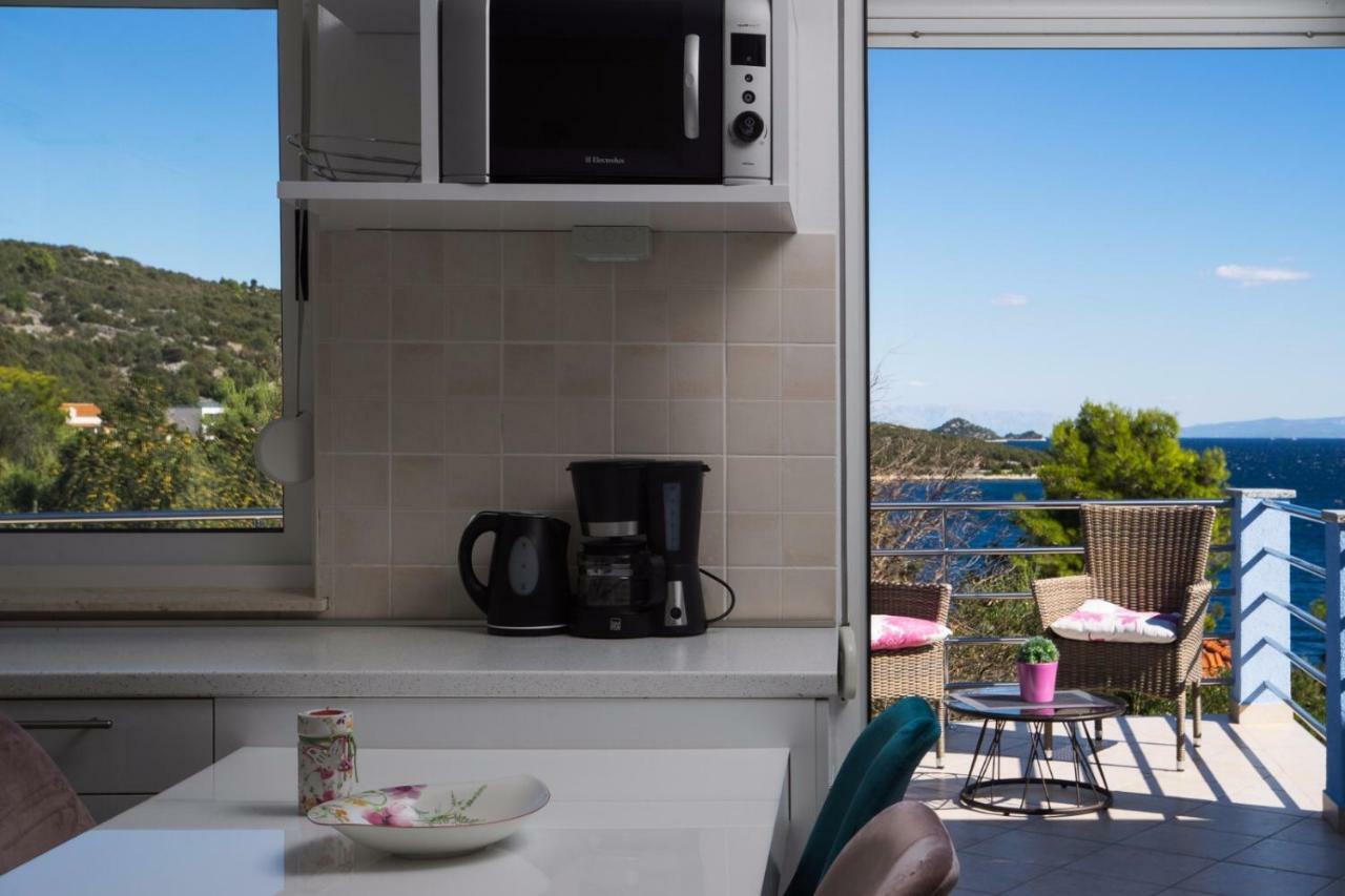 Apartments "Villa Antea" Vinišće Екстериор снимка
