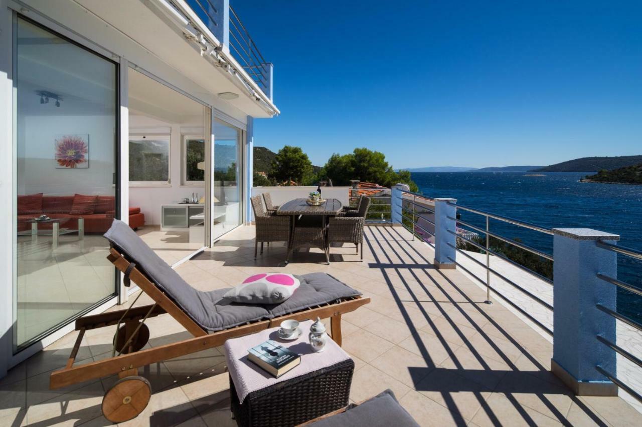 Apartments "Villa Antea" Vinišće Екстериор снимка
