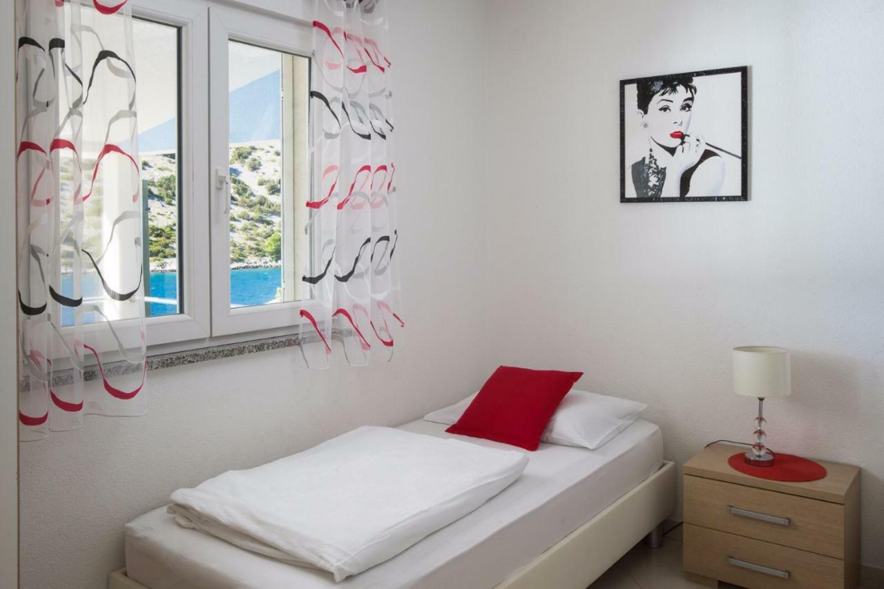 Apartments "Villa Antea" Vinišće Екстериор снимка